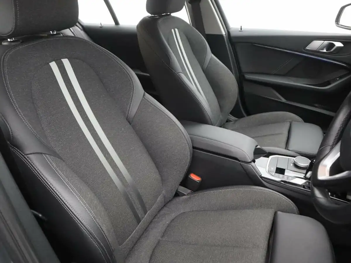 2022-bmw-1-series-20td-118d-sport-auto-big-7
