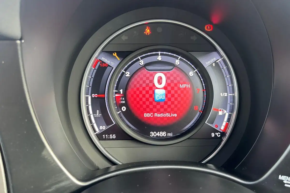 2021-abarth-595-14-tjet-turismo-big-17