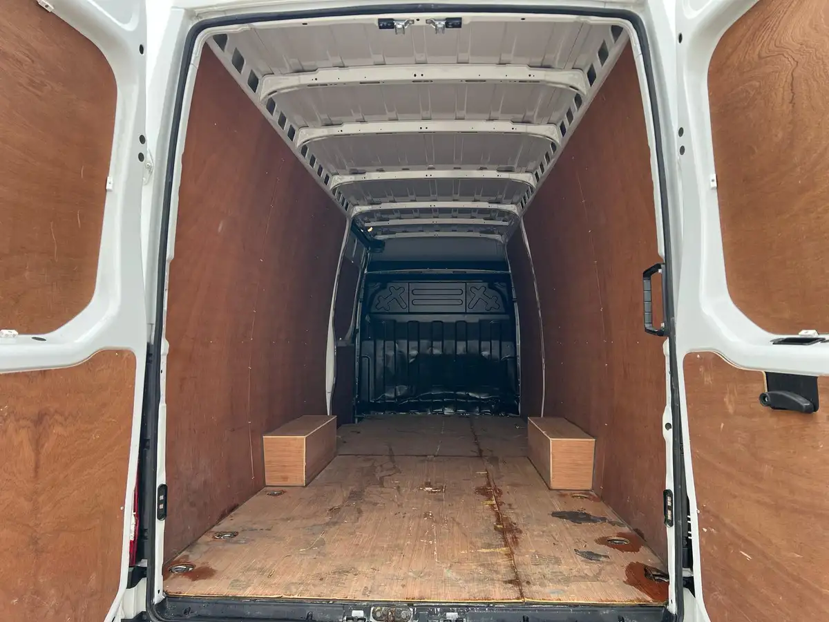 2021-iveco-daily-s-class-23td-35s14v-business-3520lmm-h2-136pseu6dt-big-7