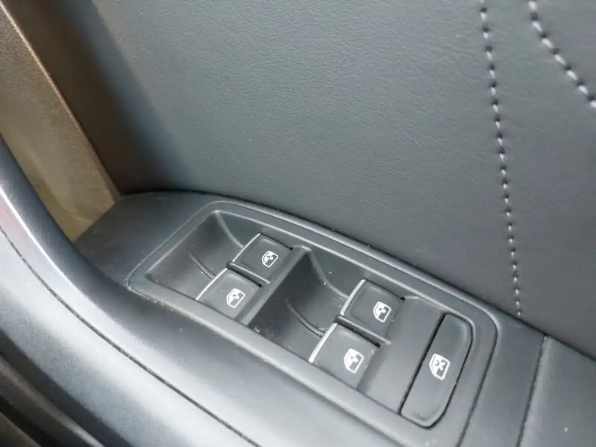 2023-seat-ateca-15-ecotsi-xperience-dsg-big-15