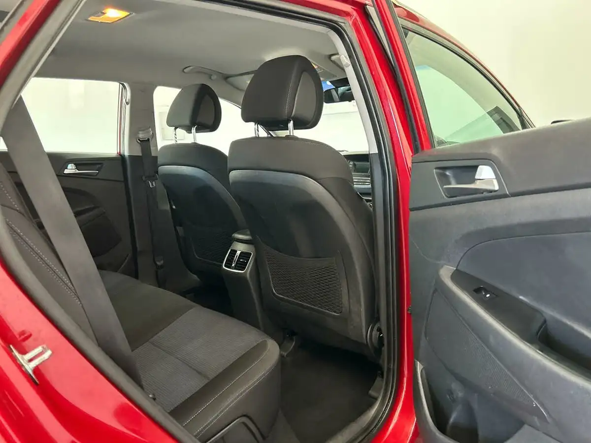 2018-hyundai-tucson-17crdi-blue-drive-se-116ps-big-15