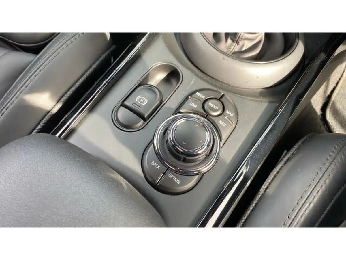 2023-mini-clubman-15-cooper-exclusive-premium-auto-big-18