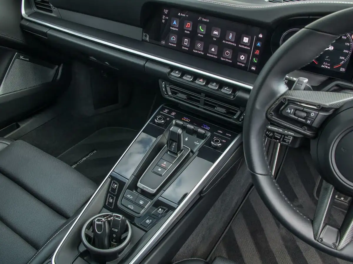 2021-porsche-911-38-turbo-s-coupe-big-18