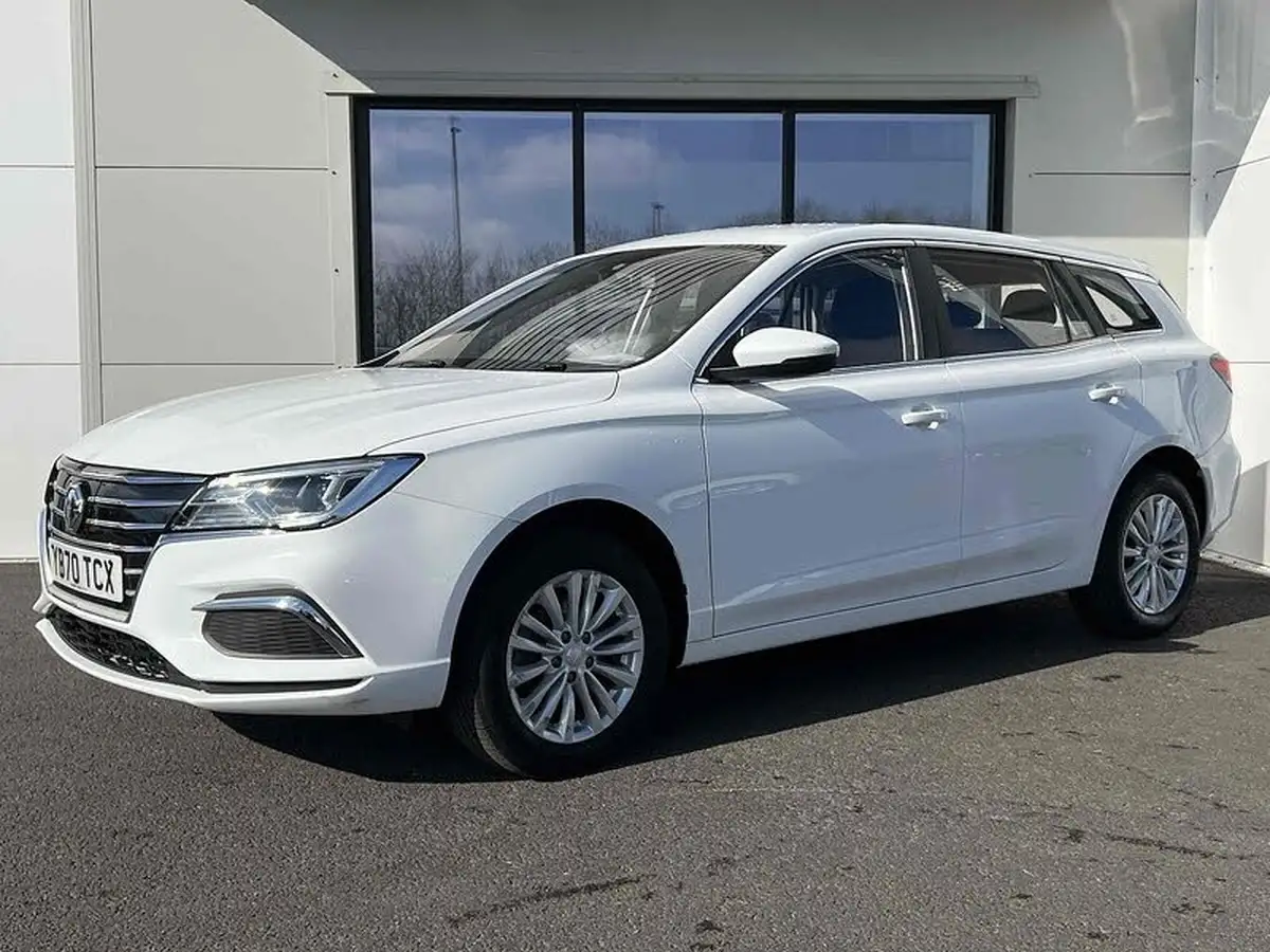 2020-mg-mg5-e-excite-ev-big-16