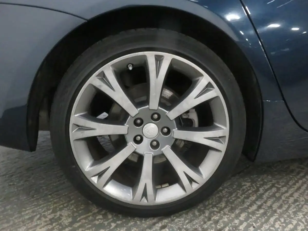 2012-jaguar-xj-series-30td-xj-portfolio-lwb-big-65