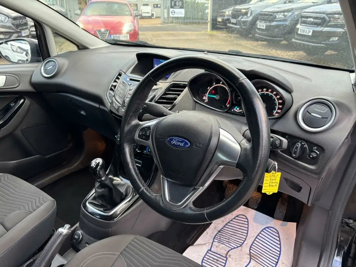 2017-ford-fiesta-10t-zetec-bo-play-series-5d-big-10