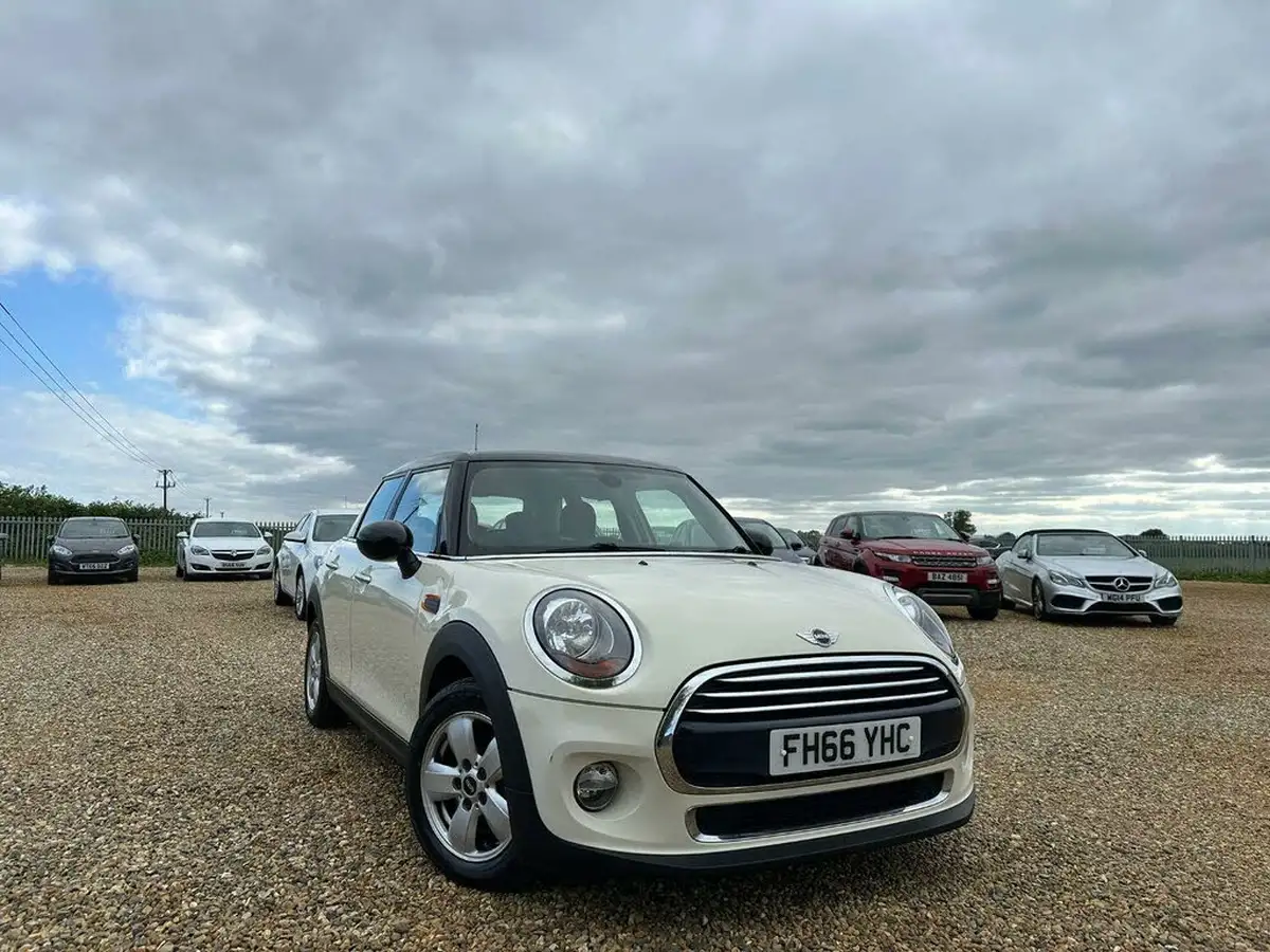 2016-mini-cooper-15td-cooper-d-ss-hatchback-5d-big-0