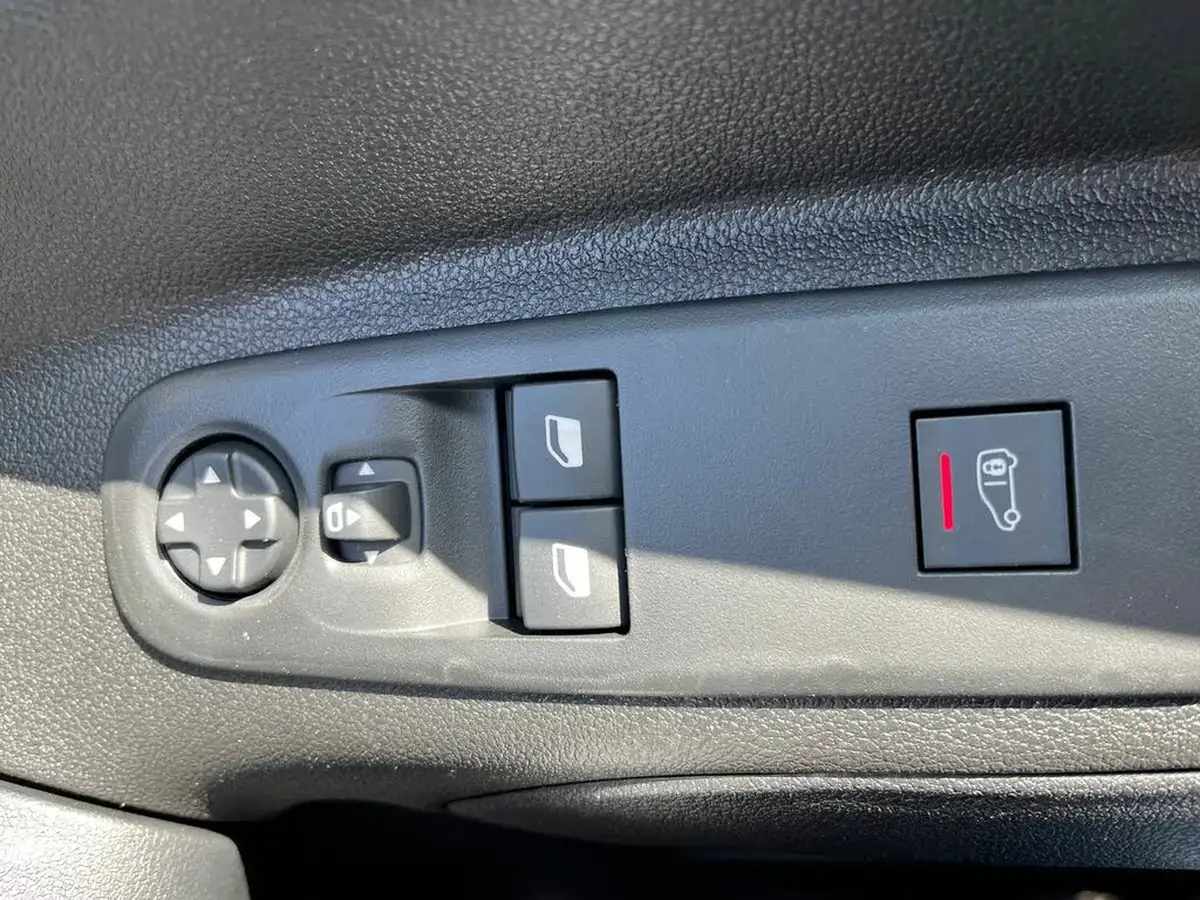 2025-fiat-doblo-big-25