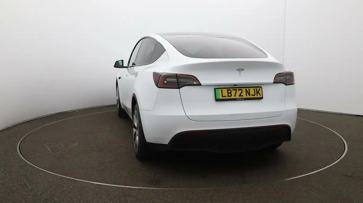 2022-tesla-model-y-e-rwd-big-58