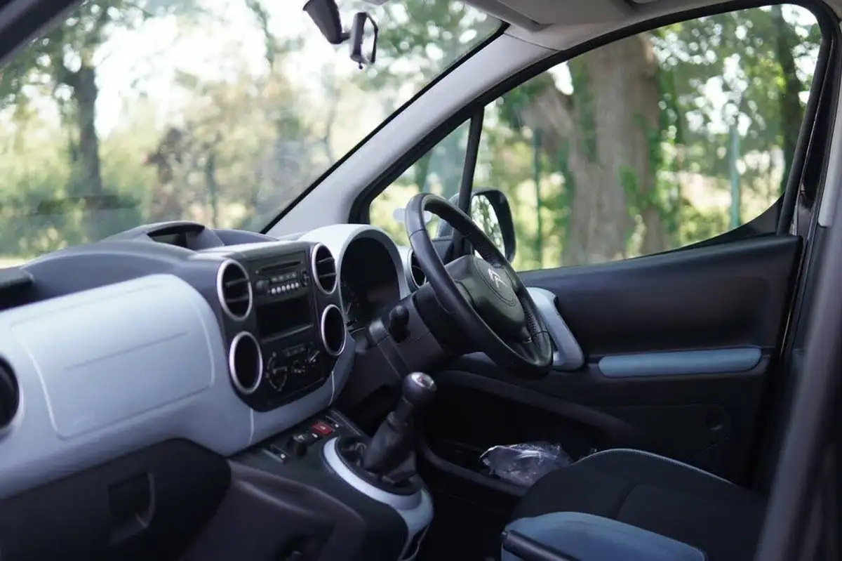 2014-citroen-berlingo-16td-multispace-plus-special-edition-big-13