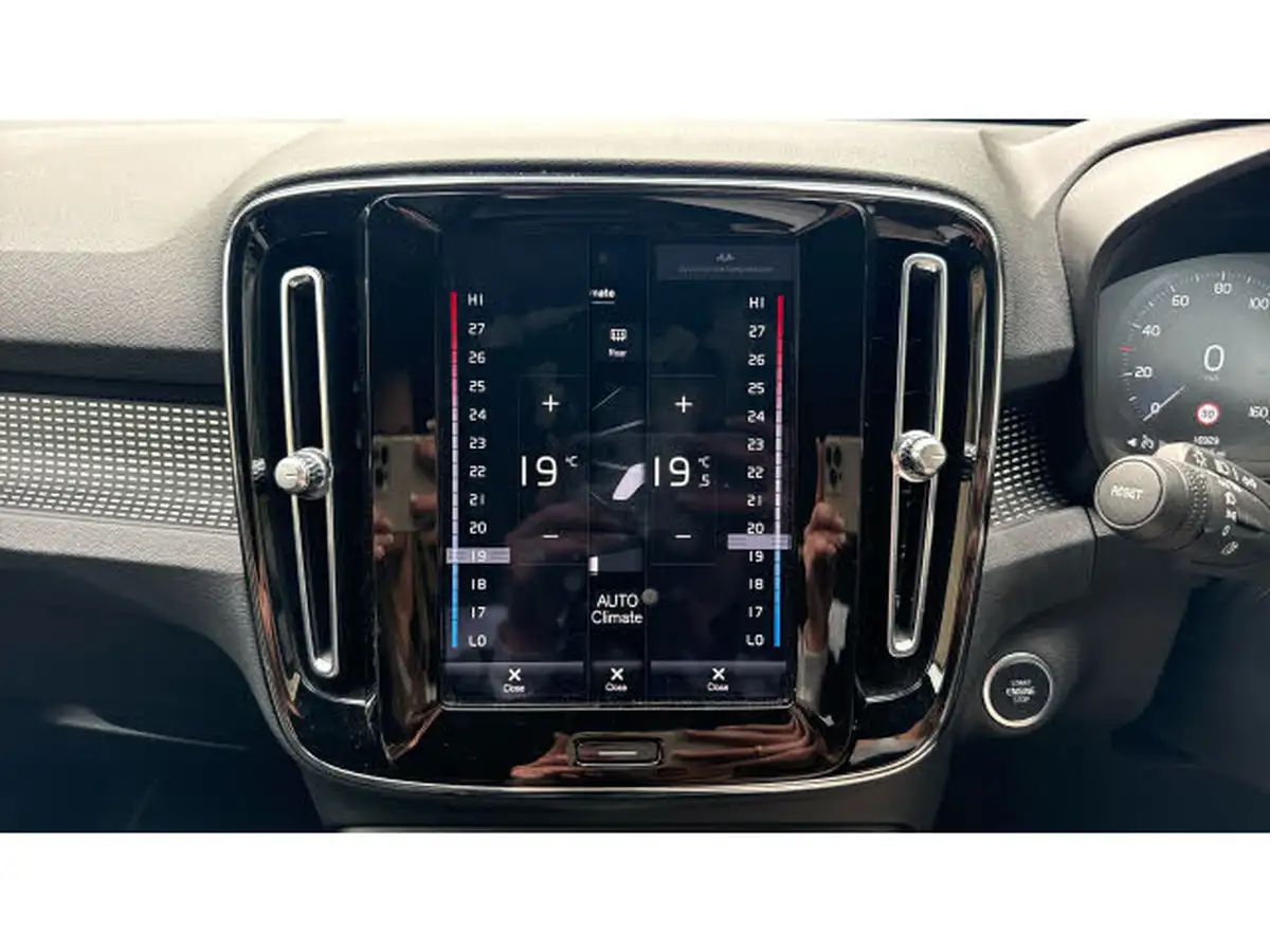 2022-volvo-xc40-15-t5-r-design-pro-big-37