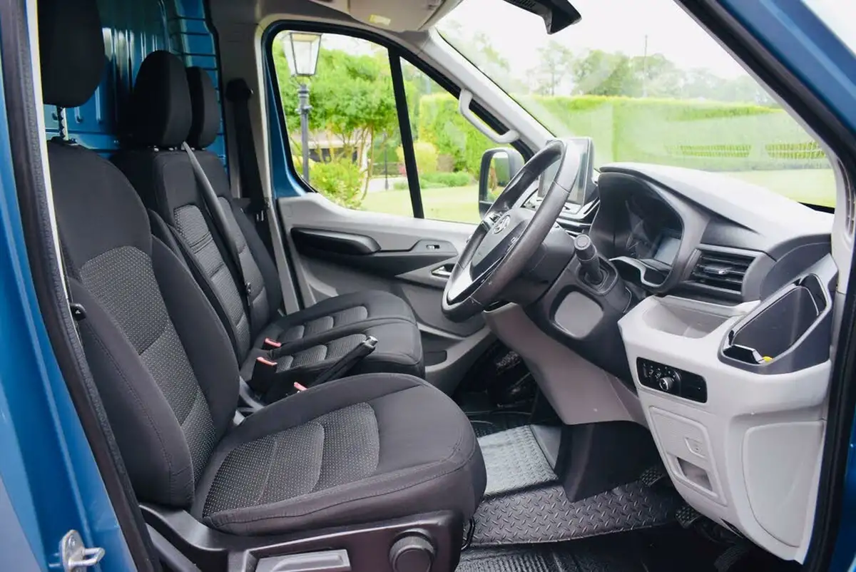 2023-maxus-deliver-9-20tdi-l3h2-lux-big-9