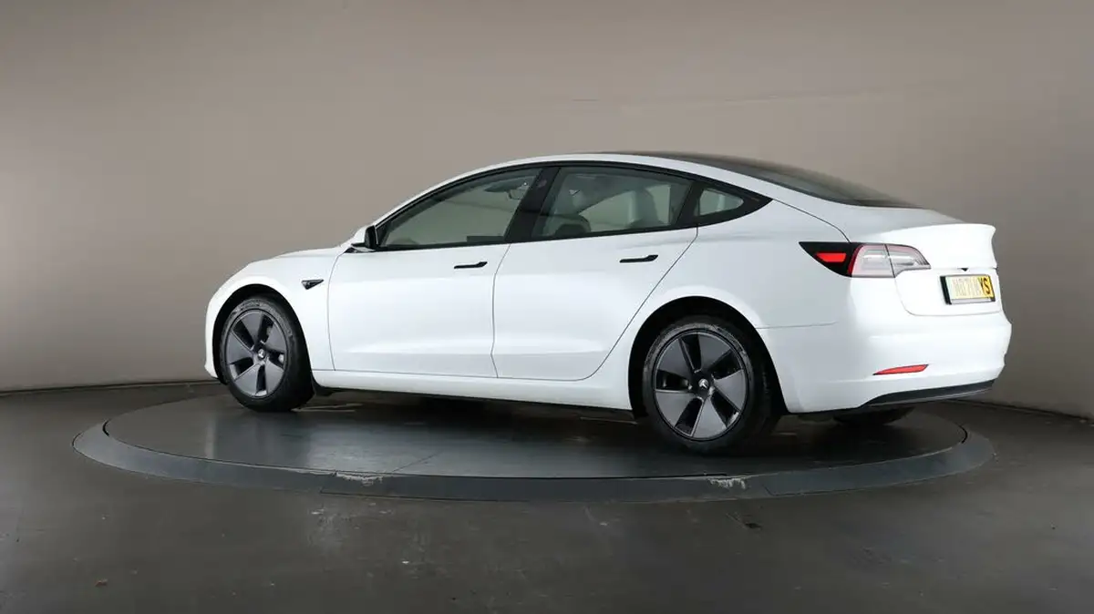 2021-tesla-model-3-e-standard-plus-big-73
