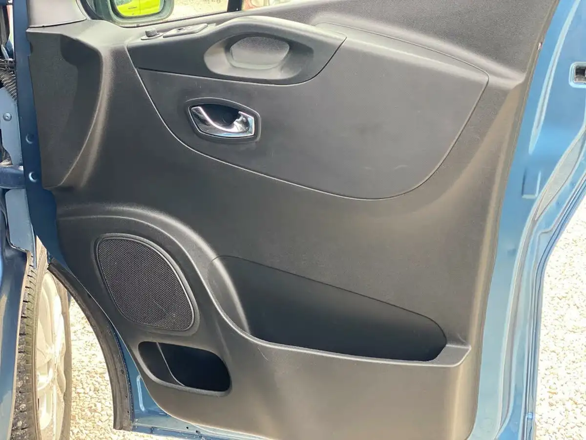 2021-renault-trafic-20dci-sl28-energy-120-sport-non-nav-big-23