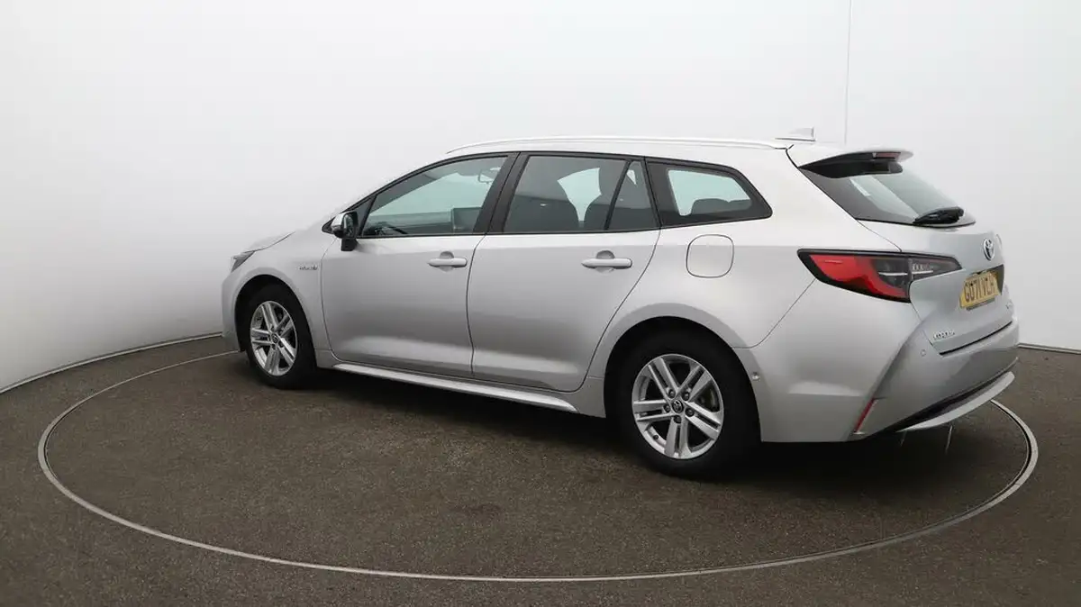 2021-toyota-corolla-18-vvt-i-icon-tech-spare-wheel-touring-sports-5d-big-34