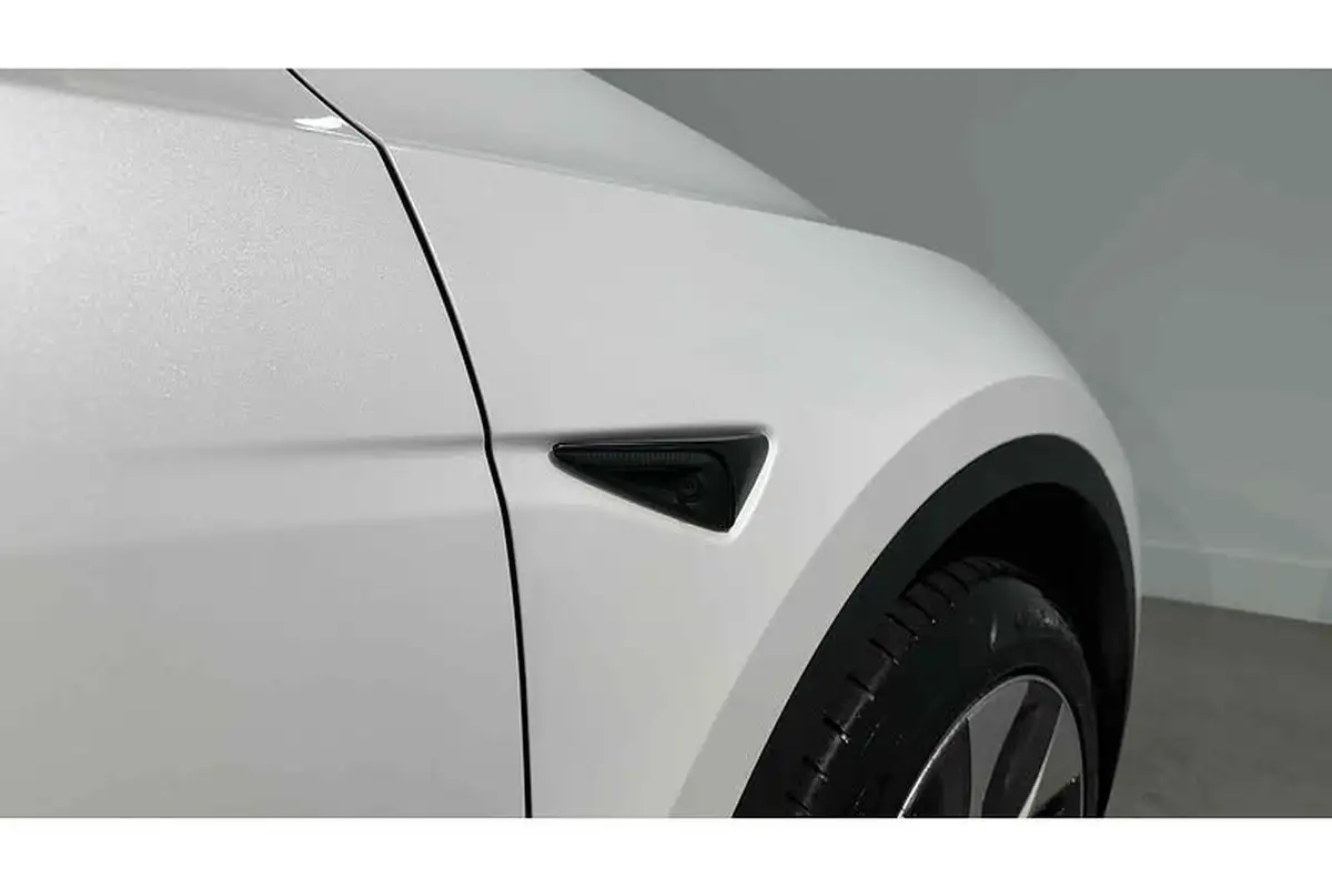 2023-tesla-model-y-e-rwd-big-14