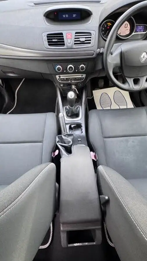 2009-renault-megane-15td-i-music-15dci-86bhp-hatchback-5d-big-23