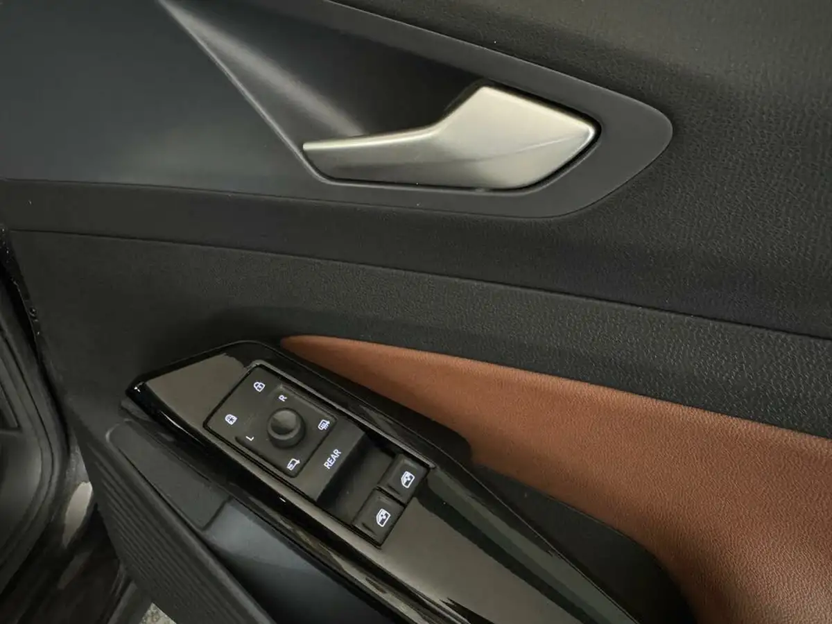 2021-volkswagen-id4-e-first-edition-big-18