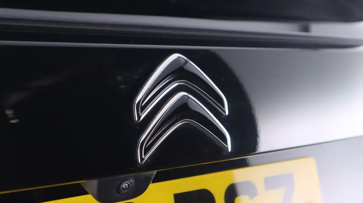 2022-citroen-c4-12-puretech-sense-plus-big-20