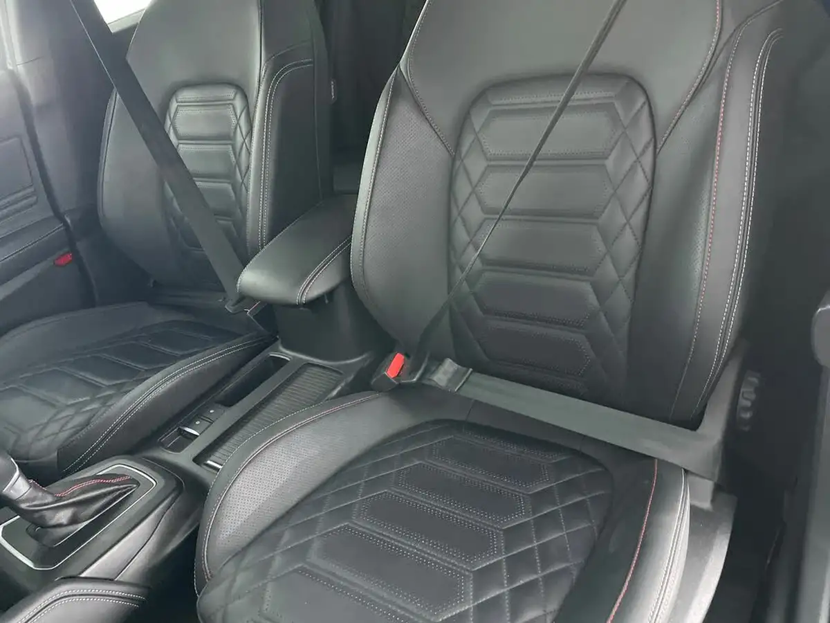 2023-ford-focus-10t-st-line-vignale-155ps-hybrid-mhev-hatchback-powershift-big-6