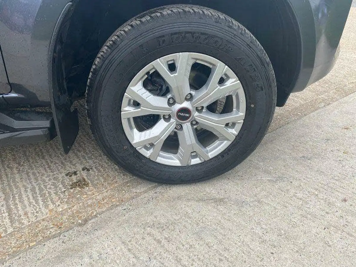 2023-isuzu-d-max-19td-dl20-double-auto-big-7