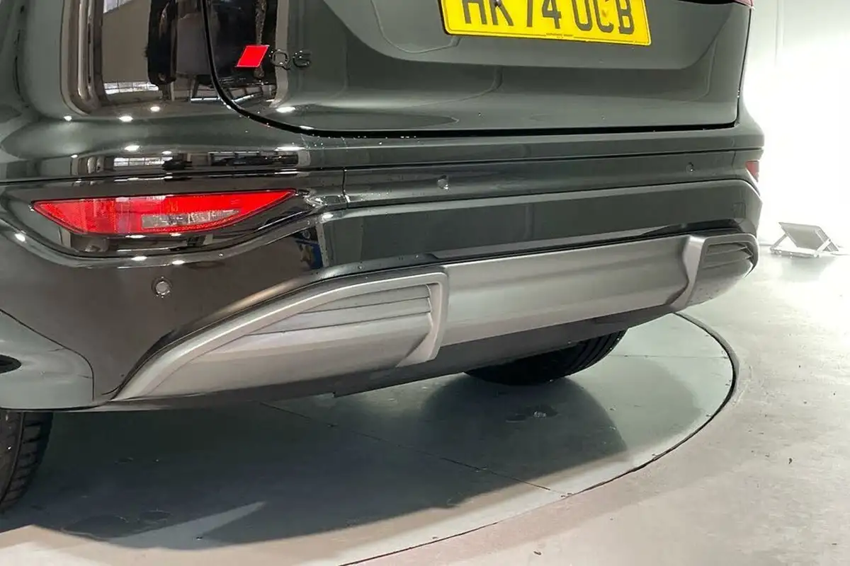 2024-audi-q6-e-tron-big-15