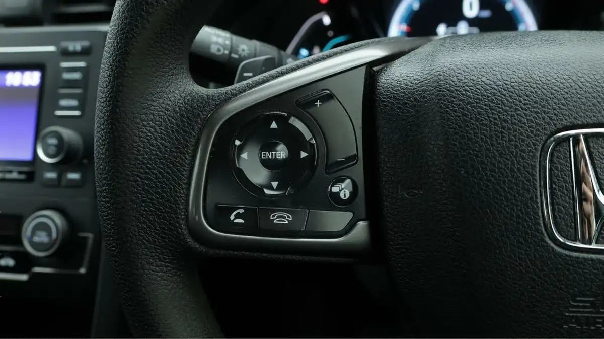 2020-honda-civic-10-vtec-turbo-se-hatchback-5d-cvt-big-22