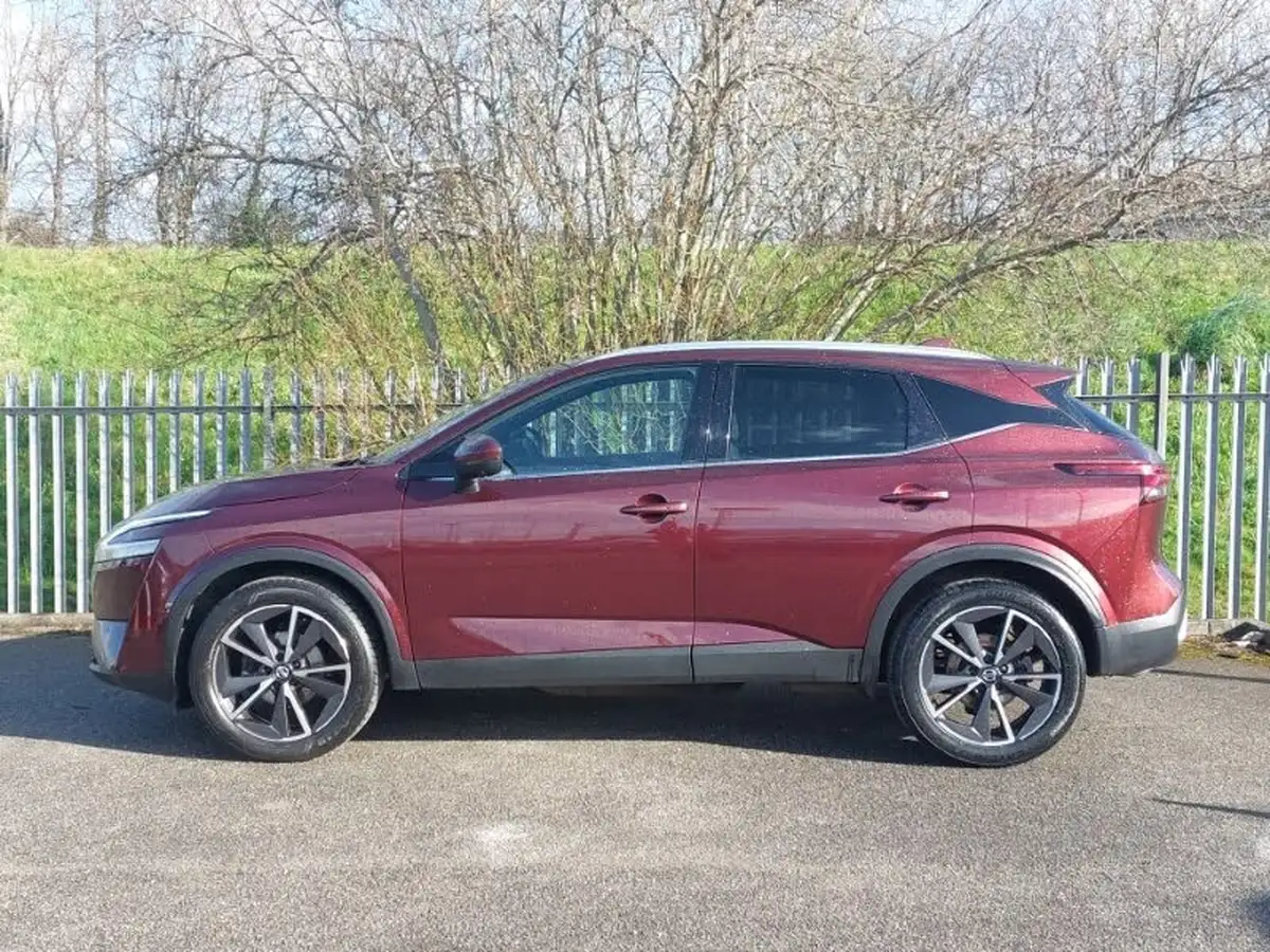 2022-nissan-qashqai-13-dig-t-tekna-158ps-xtronic-big-3