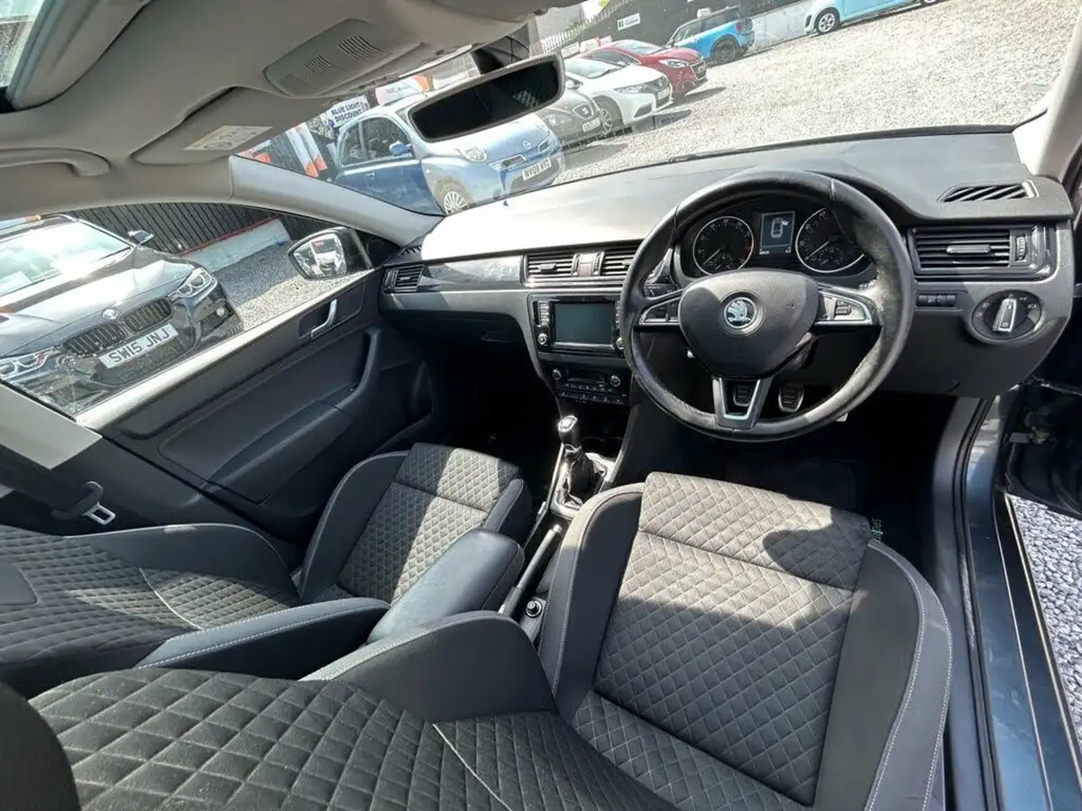 2015-skoda-rapid-spaceback-12-tsi-se-sport-big-22