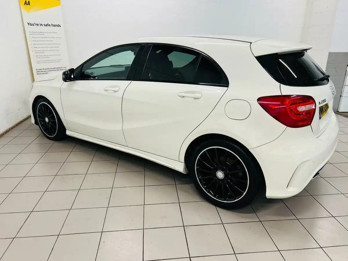 2014-mercedes-benz-a-class-18-cdi-a200-amg-sport-big-3