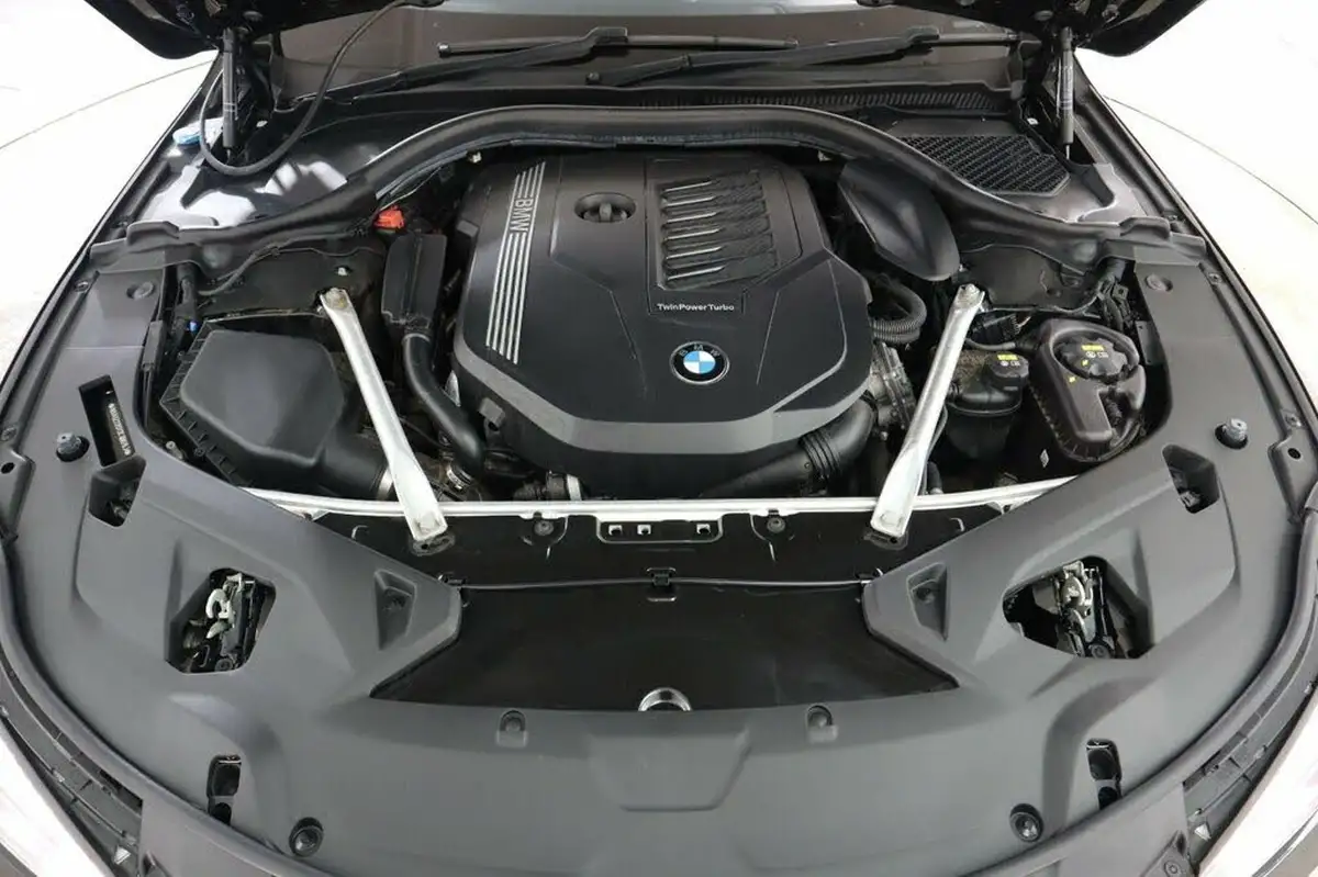 2022-bmw-8-series-30-840i-m-sport-convertible-2d-big-31