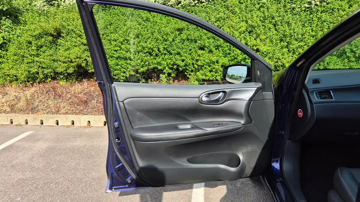 2015-nissan-pulsar-12-tekna-xtronic-big-22