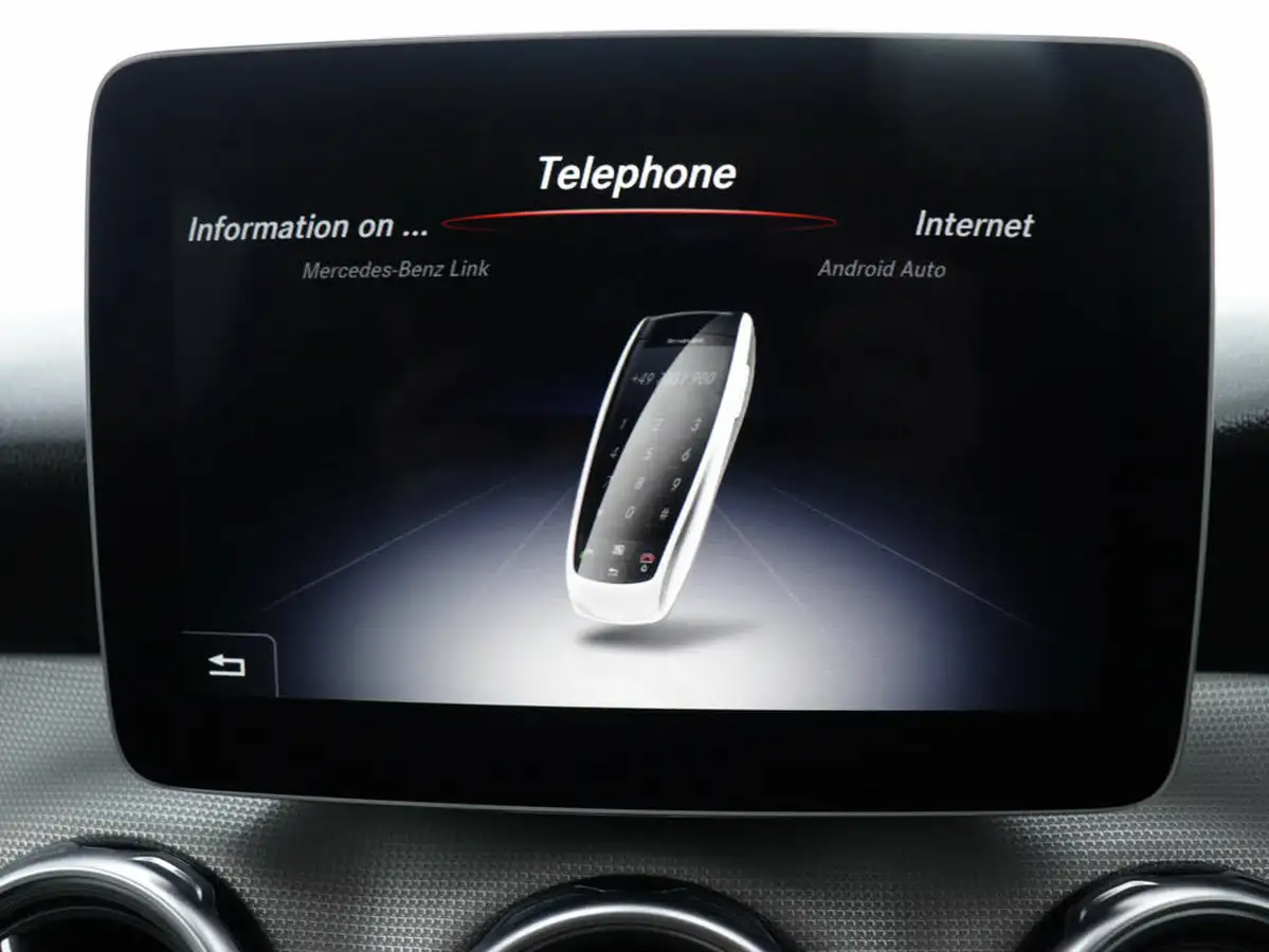 2020-mercedes-benz-gla-class-16-gla-180-urban-edition-7g-dct-big-21
