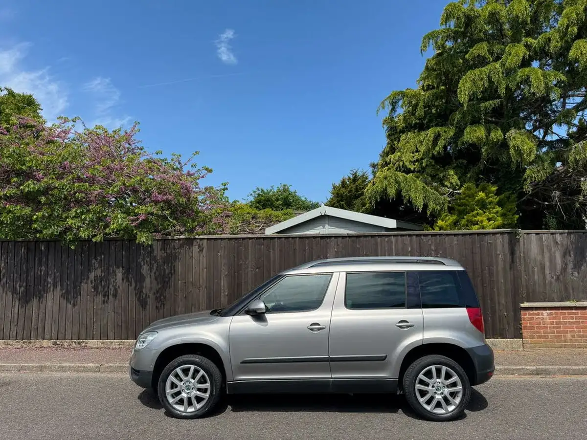2010-skoda-yeti-20td-elegance-172ps-4x4-big-4