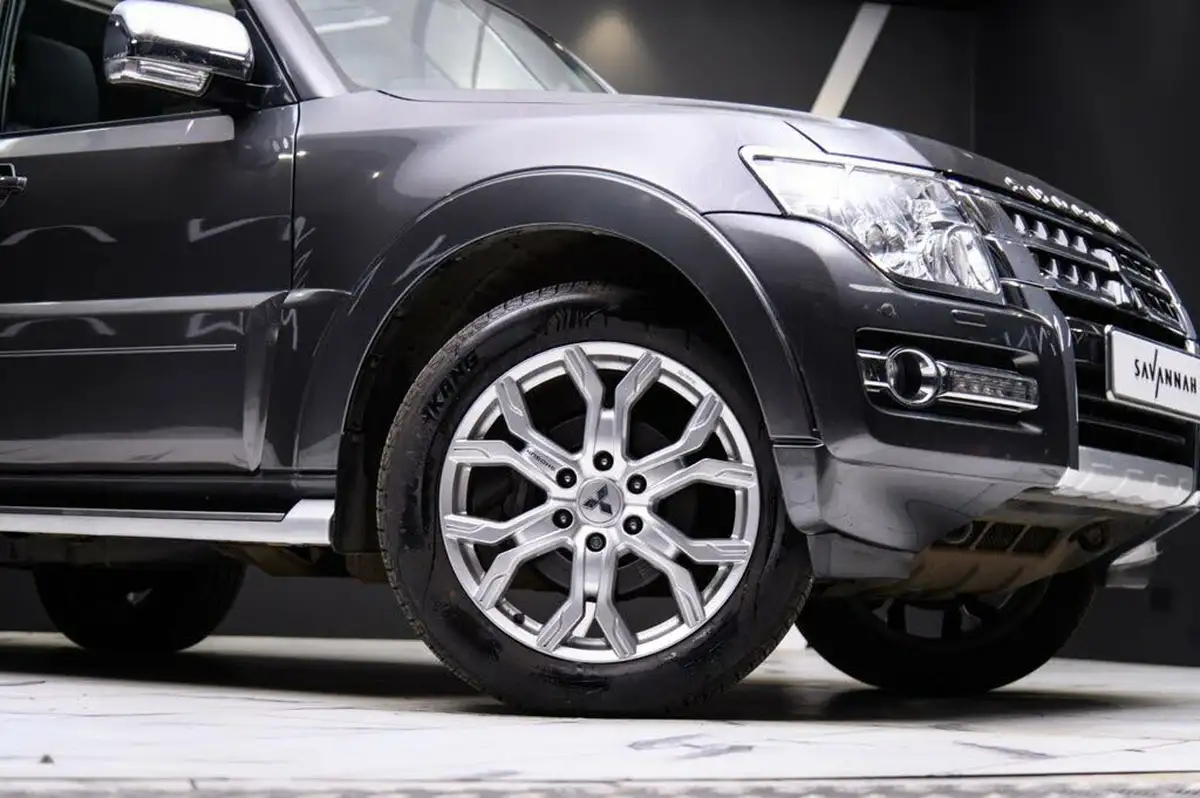 2016-mitsubishi-shogun-32td-sg5-big-49