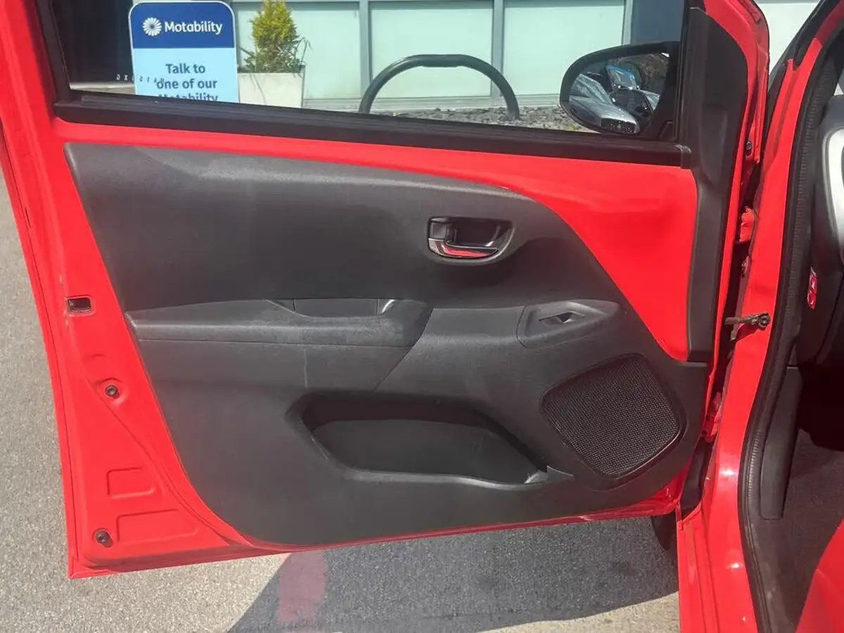 2015-citroen-c1-10-vti-flair-5d-big-31
