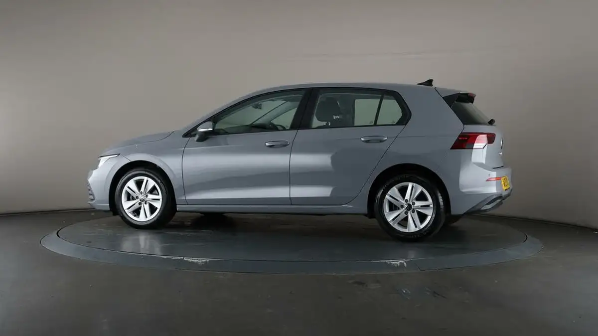 2021-volkswagen-golf-15-tsi-life-150ps-hatchback-big-75