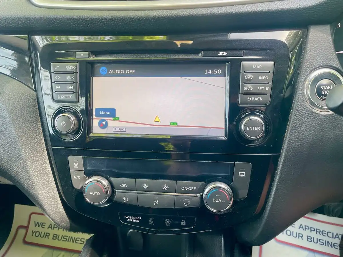 2014-nissan-qashqai-12-acenta-premium-big-46
