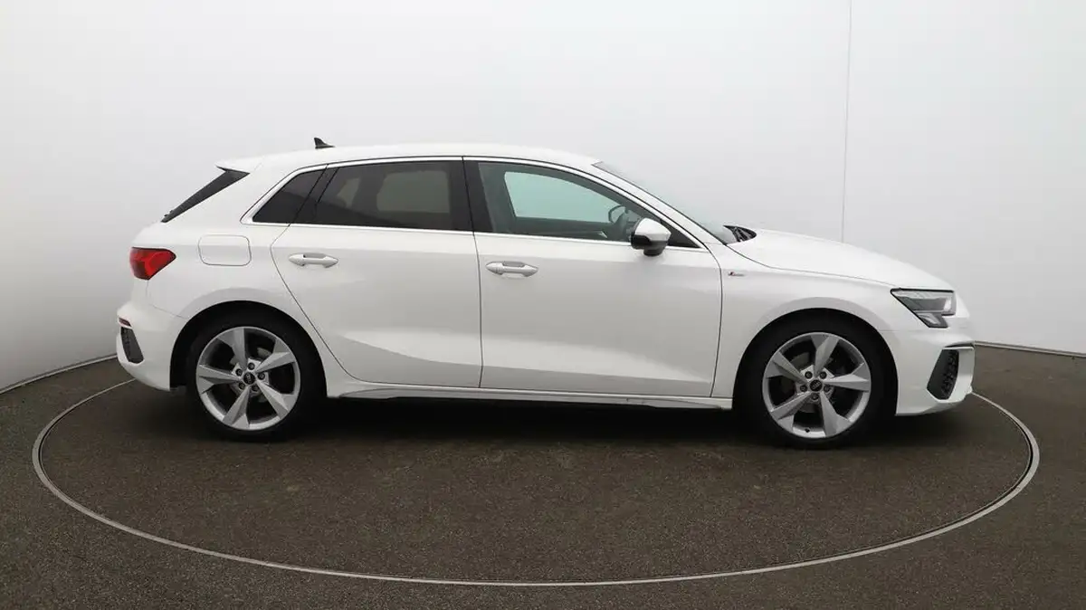 2022-audi-a3-15-35-tfsi-s-line-sportback-5d-tronic-big-47