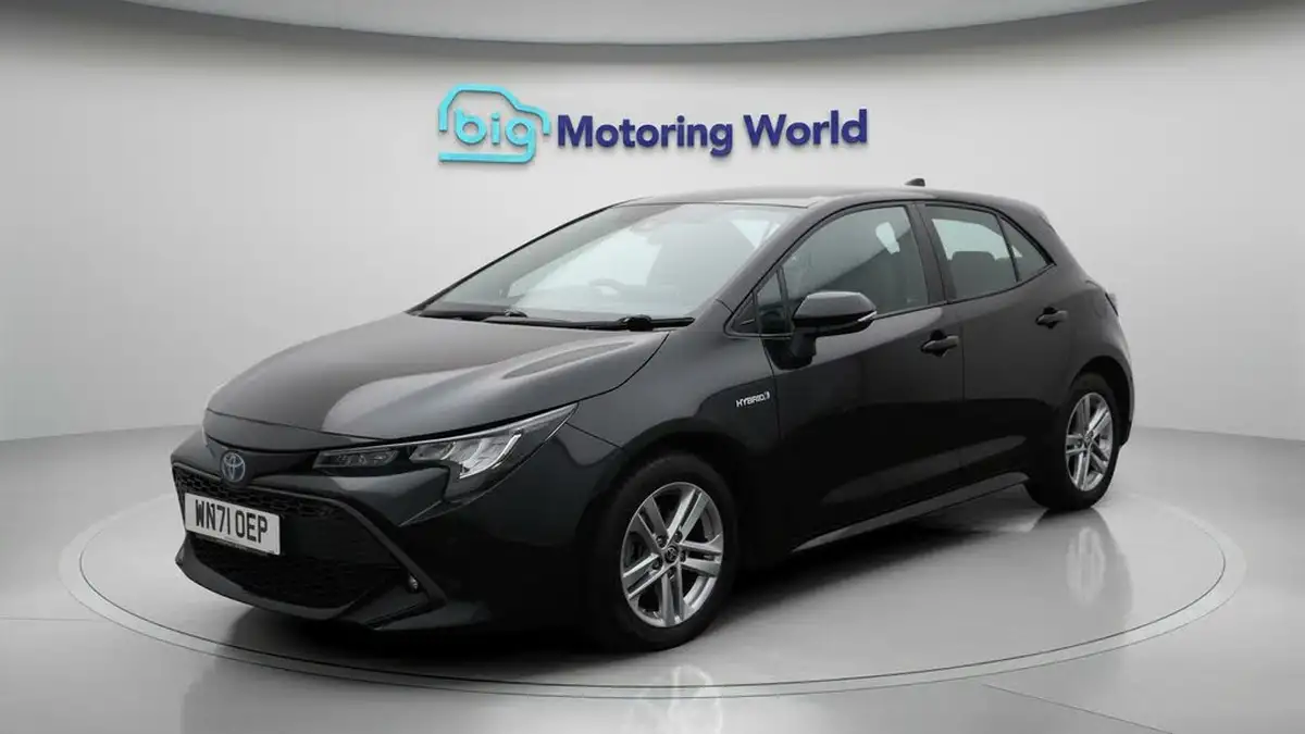 2021-toyota-corolla-18-vvt-i-icon-tech-trk-hatchback-5d-big-3