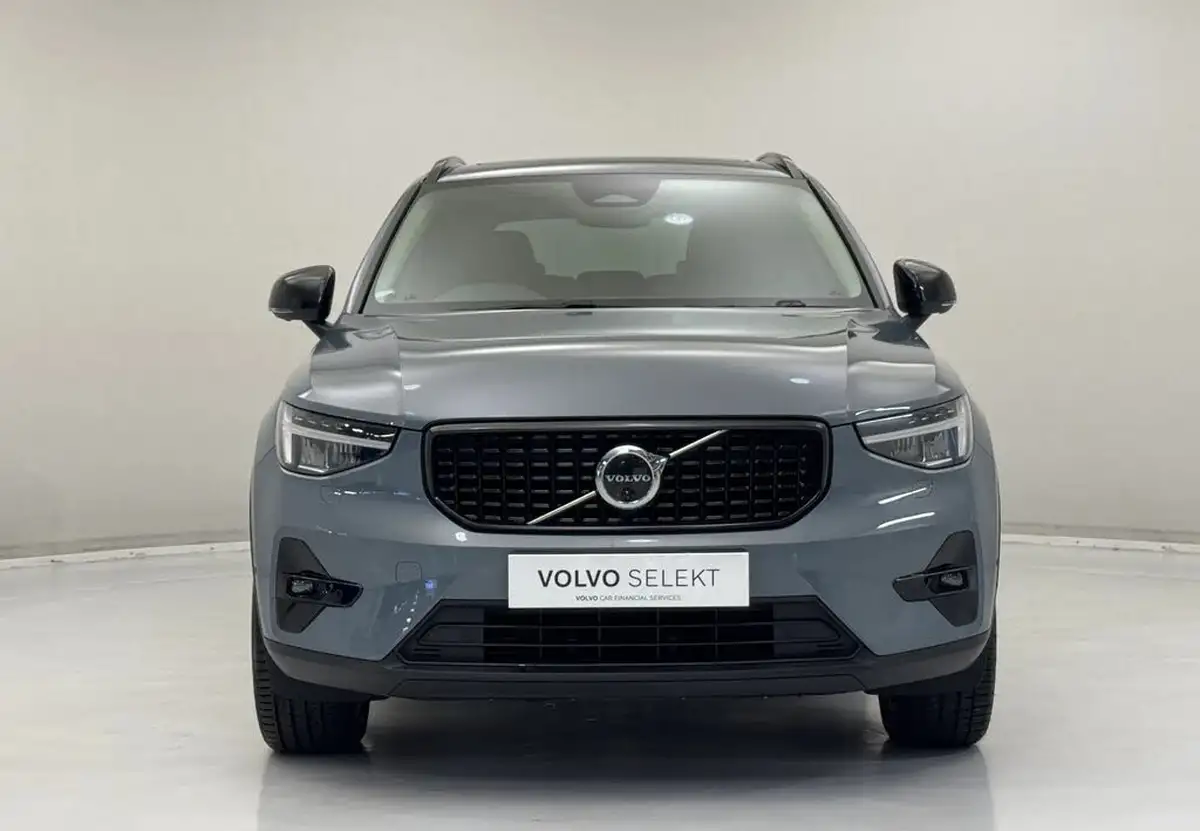 2023-volvo-xc40-20-b4-ultimate-big-2
