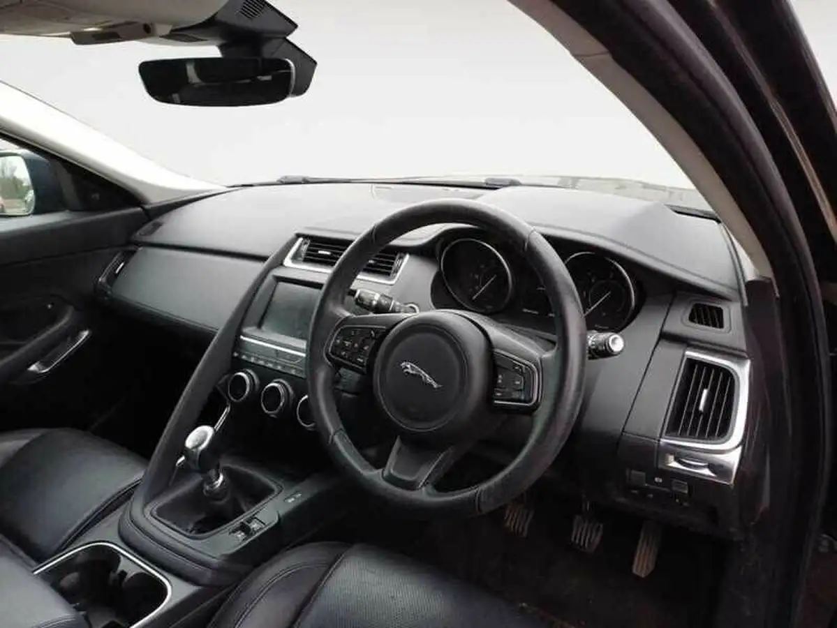 2019-jaguar-e-pace-20-i4d-s-big-4