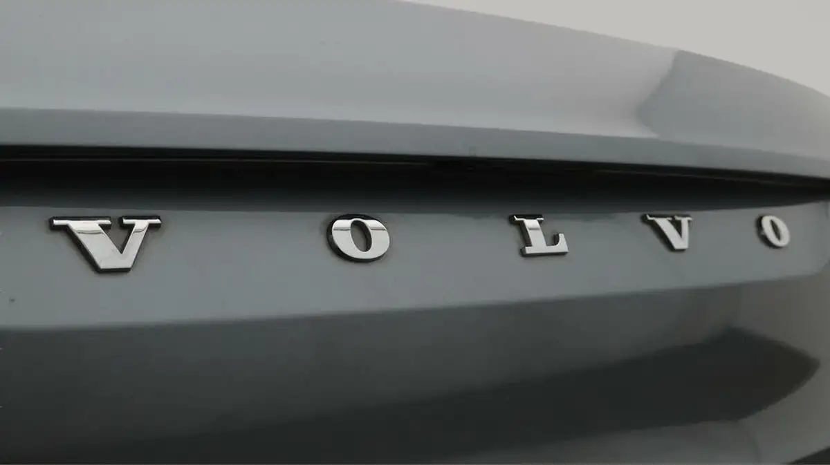 2020-volvo-s90-20-t4-r-design-plus-big-21