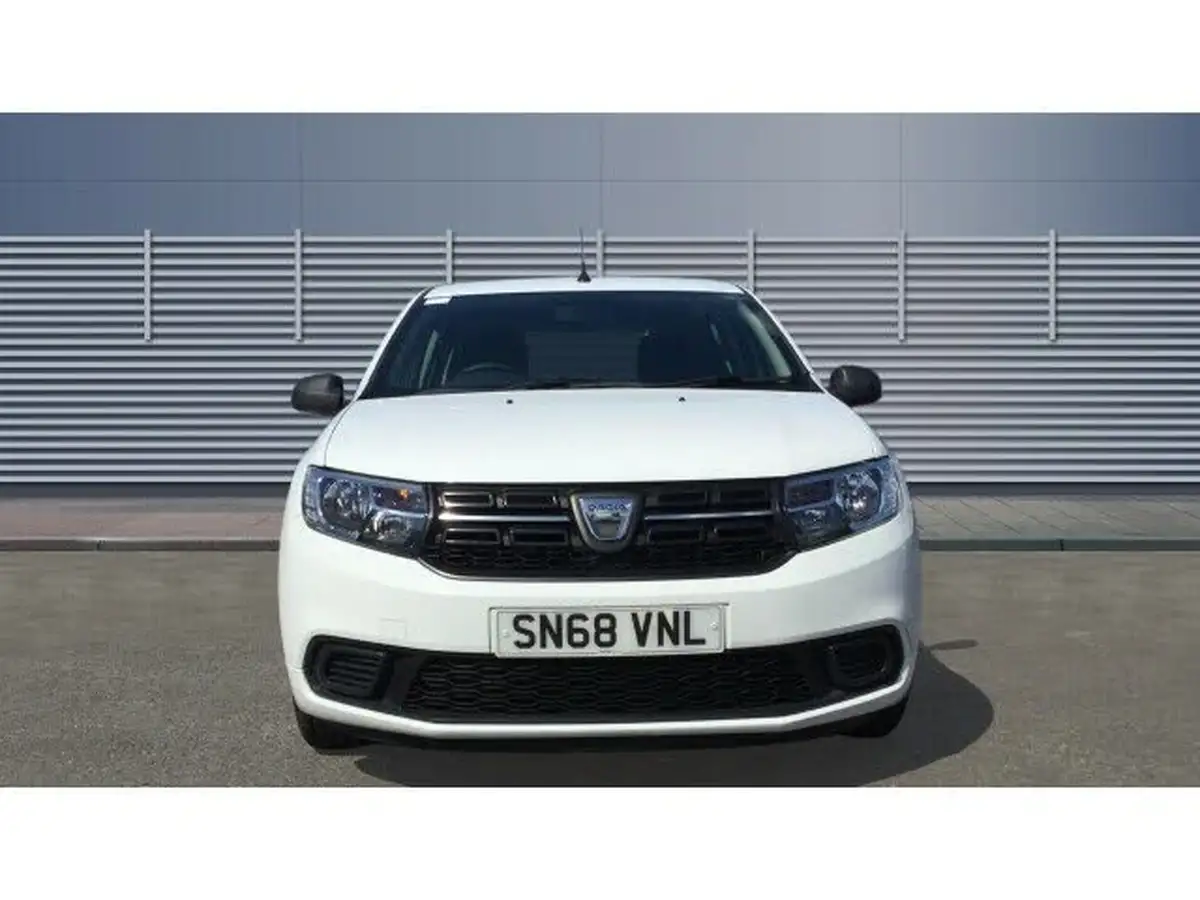 2018-dacia-sandero-10-sce-essential-big-2