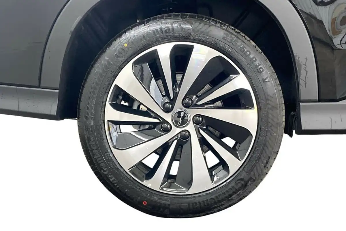 2025-byd-seal-15-design-big-9