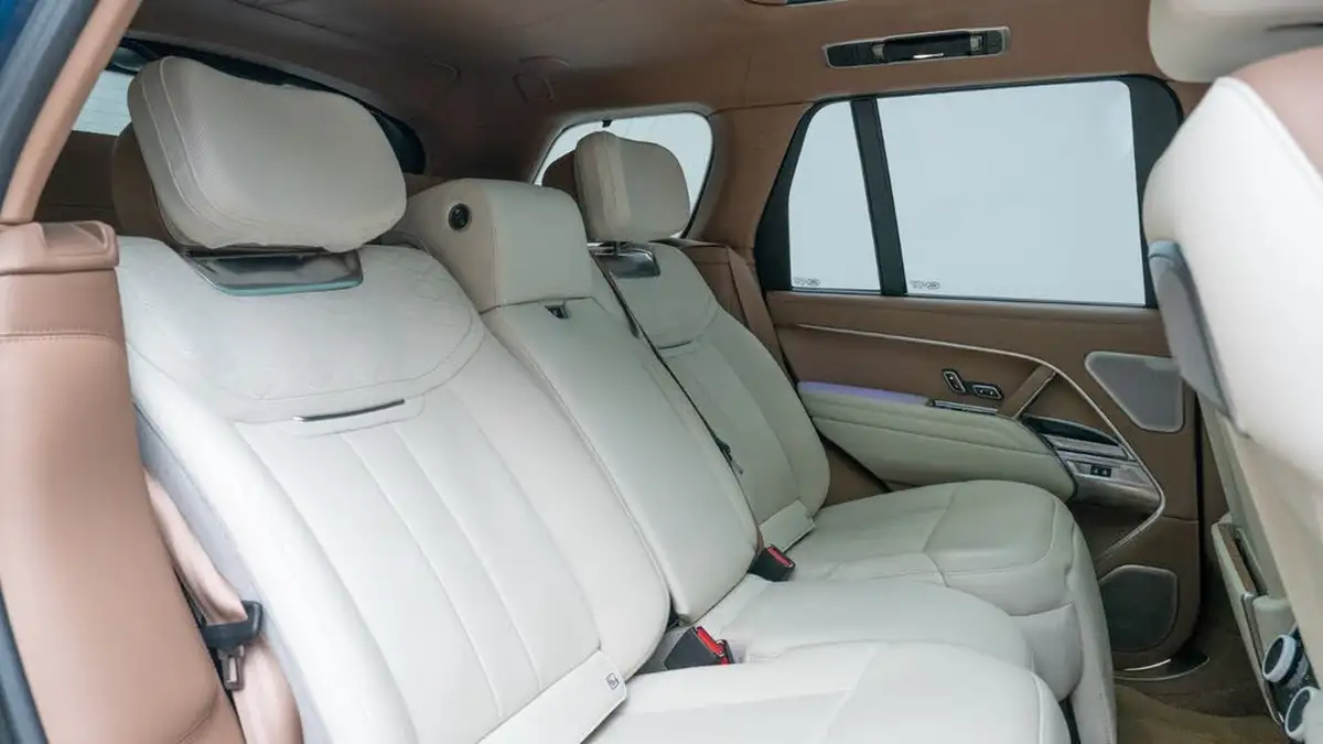 2023-land-rover-range-rover-30-p550e-sv-big-20