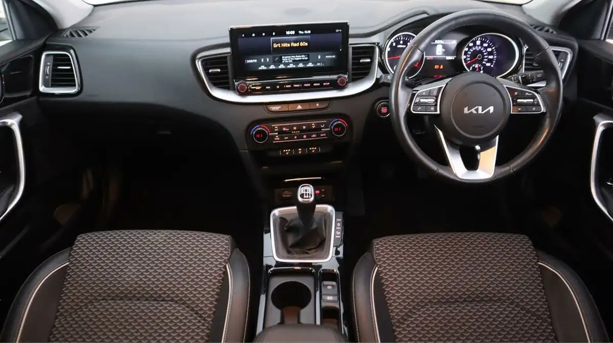 2021-kia-xceed-15-t-gdi-3-big-13