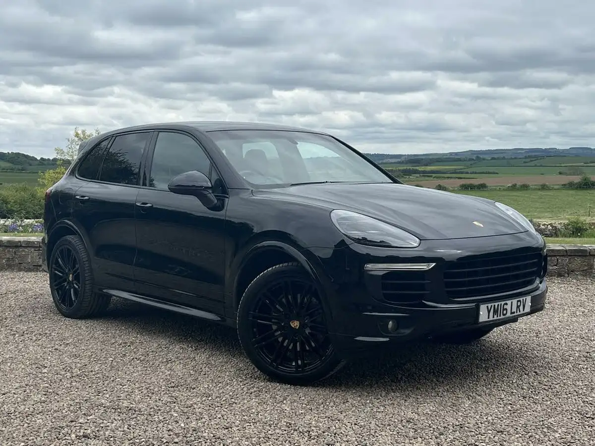 2016-porsche-cayenne-30td-big-0