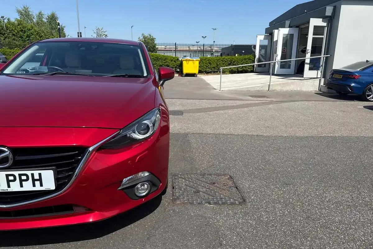 2016-mazda-mazda3-20-sport-nav-120ps-skyactiv-g-hatchback-5d-big-24
