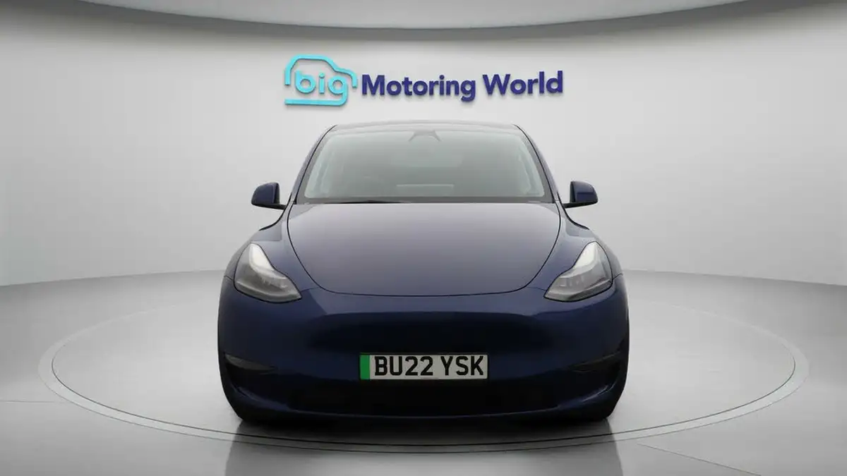 2022-tesla-model-y-e-long-range-big-2